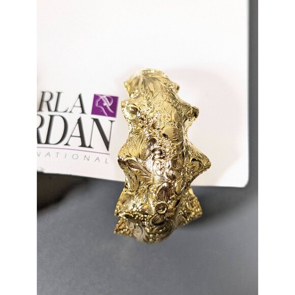 Vintage Karla Jordan Gold Tone Repousse Style Textured Bold Hoop Pierced Earring - Picture 3 of 7